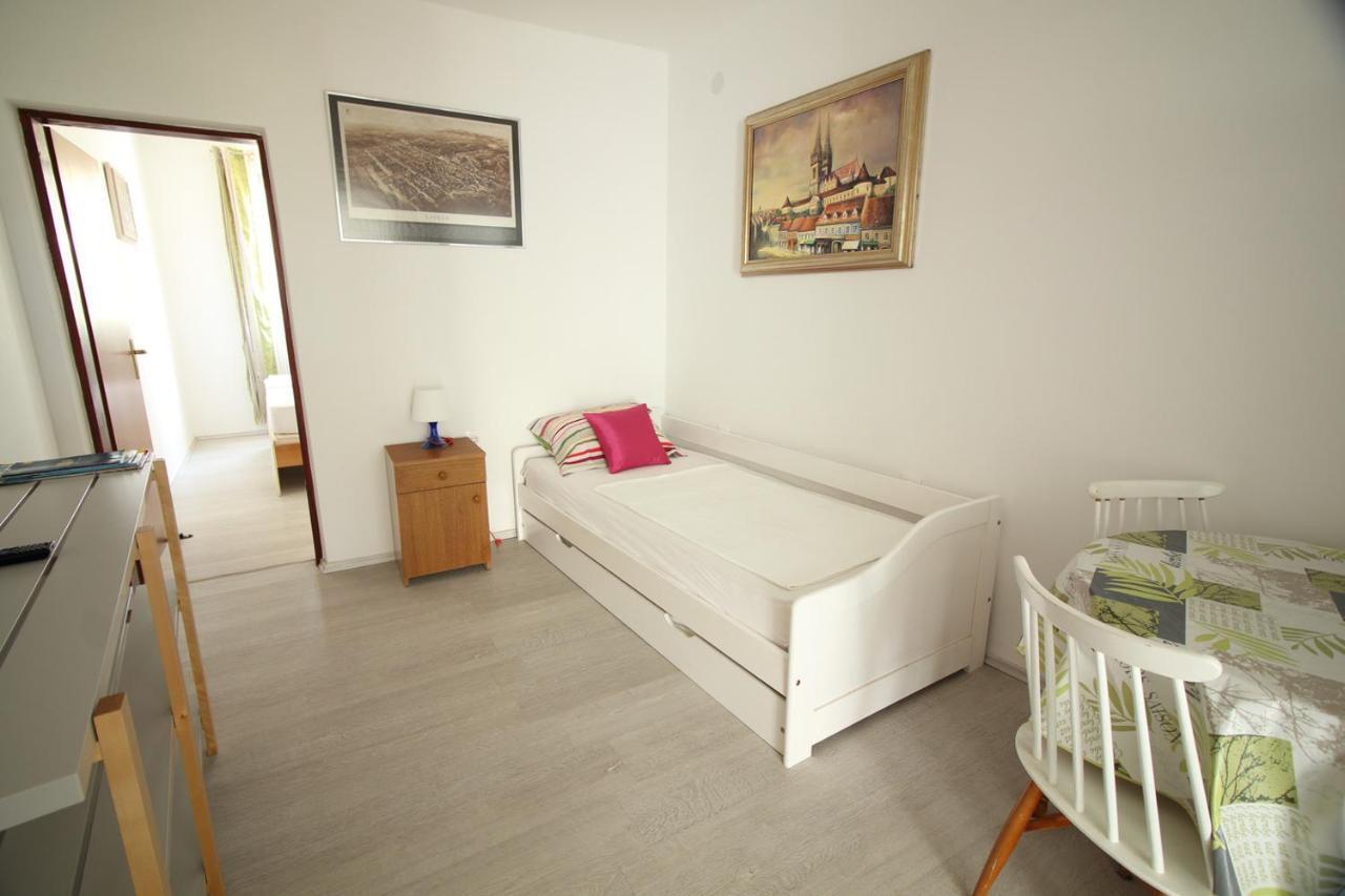 מאלינסקה Apartmani Niessner מראה חיצוני תמונה